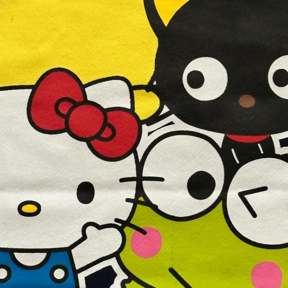 Hello Kitty Crewneck - Picture 6 of 7